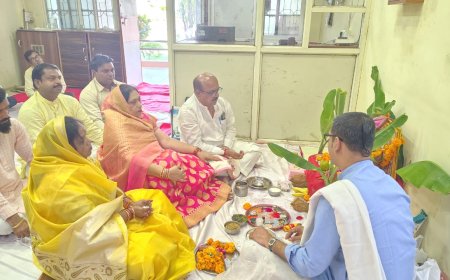महापौर व निगम अध्यक्ष ने किया लक्ष्मी पूजन
