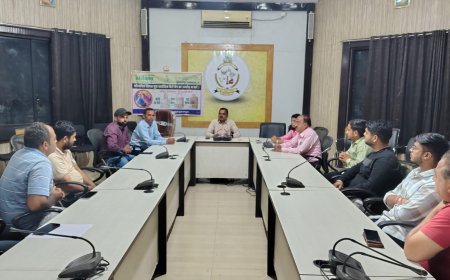 प्लास्टिक पूर्णतः प्रतिबंध को लेकर निगम आयुक्त ने ली दुकानदार और व्यापारी संगठनों की मीटिंग