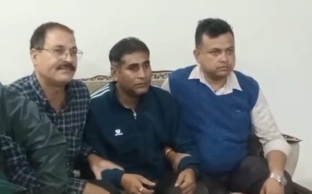 लोकायुक्त का छापा, 2 पुलिस जवान रिश्वत लेते गिरफ्तार
