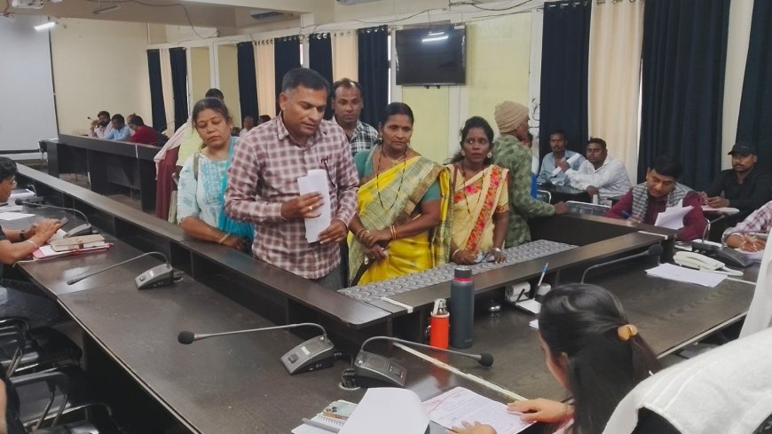 उपभोक्ता को गैस टंकी में गैस कम मिलने कि शिकायत को लेकर उपभोक्ता अधिकार संगठन के पदाधिकारीयो ने कलेक्टर से की शिकायत कार्यकारिणी अध्यक्ष - प्रीतम महाजन