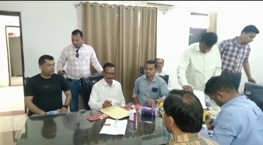 लोकायुक्त की कार्यवाही, लिपिक आर एस चौहान को रंगे हाथों रिश्वत लेते पकड़ा