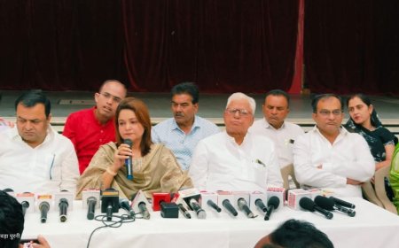 मंत्री प्रल्हाद पटेल के इस्तीफे की मांग को लेकर जिला कांग्रेस ने ली प्रेसवार्ता