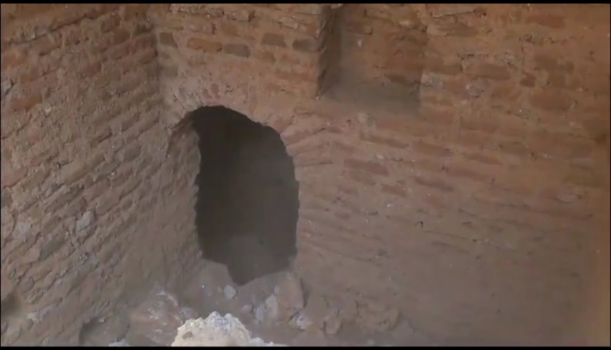 भवन निर्माण के लिए की गई खुदाई, मिला प्राचीन कमरा और गुप्त रास्ता