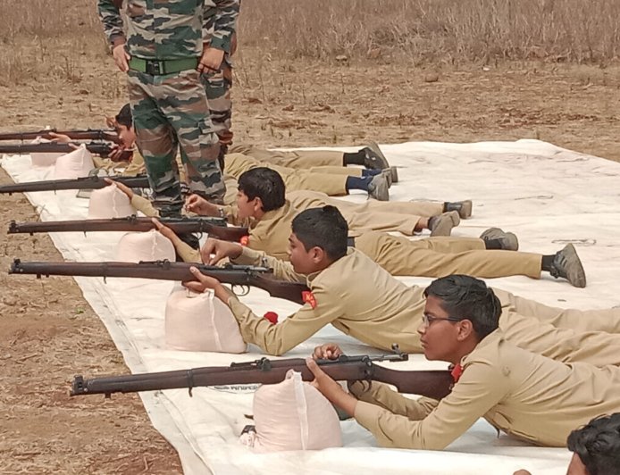नेहरू मॉन्टेसरी स्कूल का "फायरिंग में उत्कृष्ट प्रर्दशन"